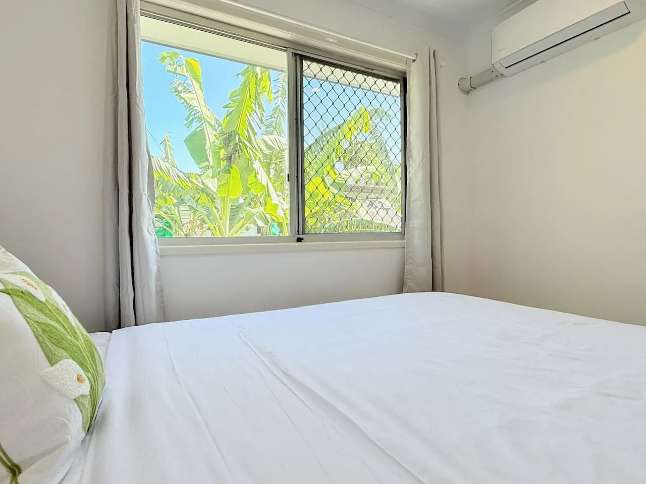 Family Comfort Modern 3BR Retreat 9