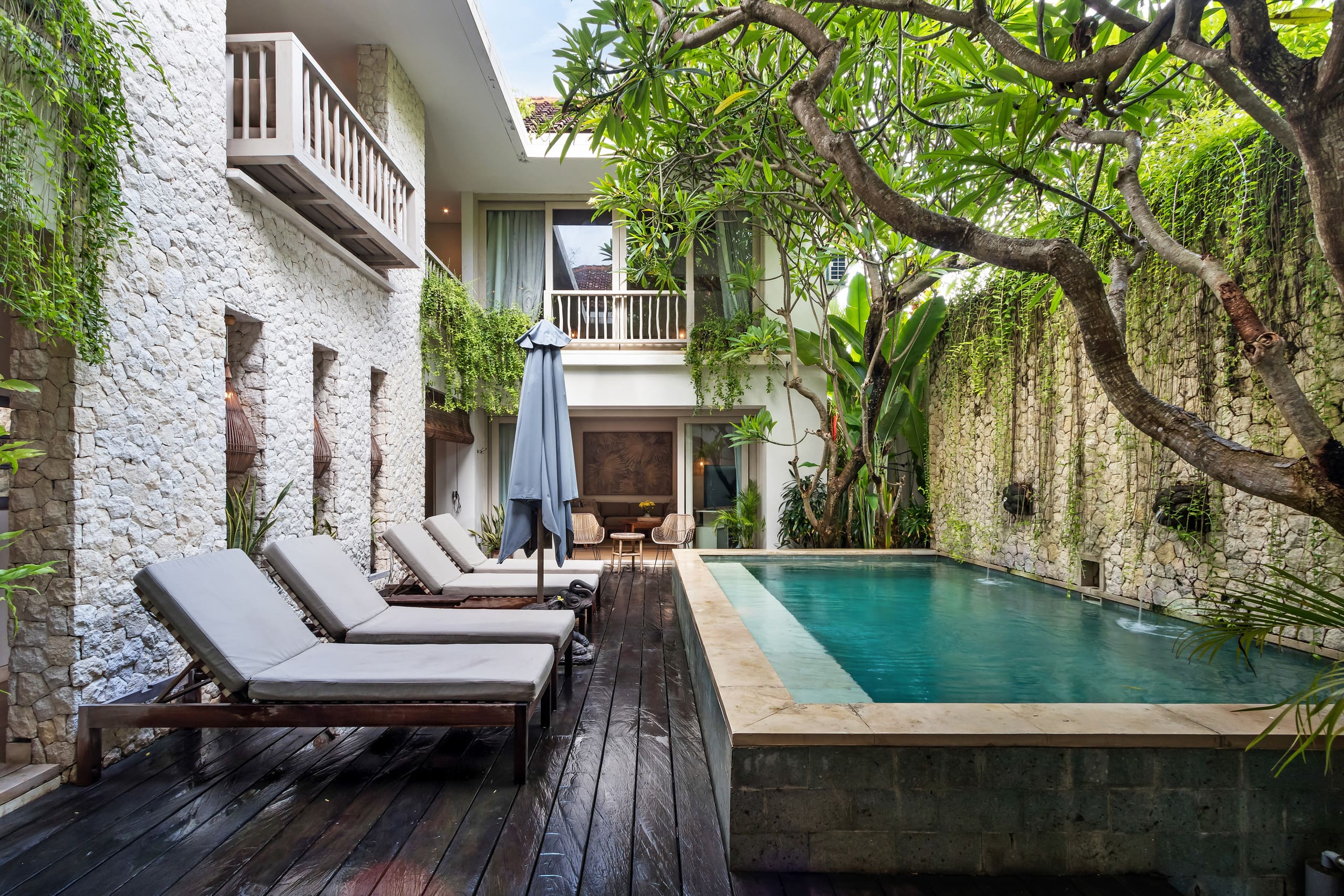Villa Santhira | 3BR Pool Villa Walk to Eat Street
