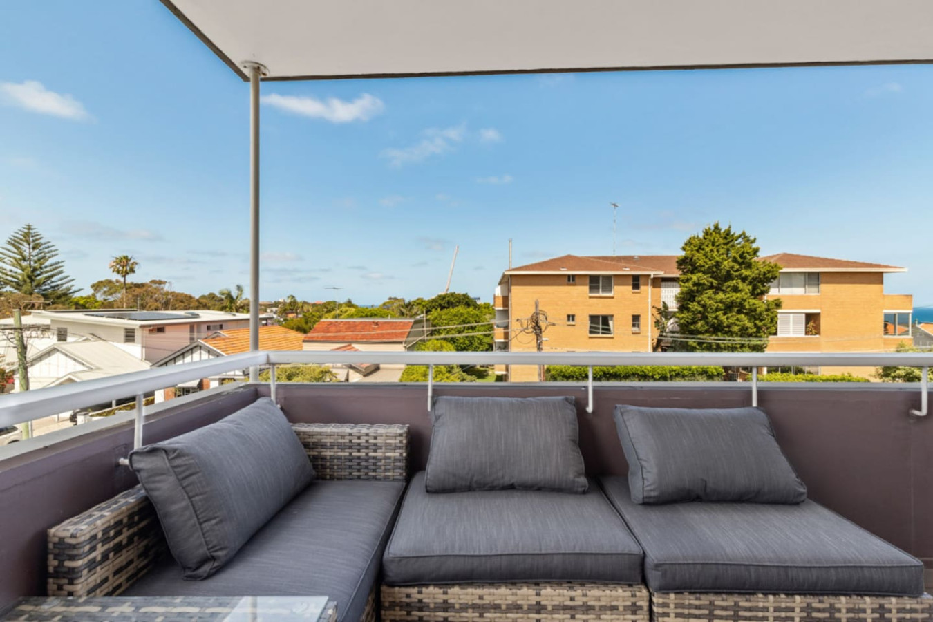 Stylish Coastal Home close to Bondi & Tamarama 2