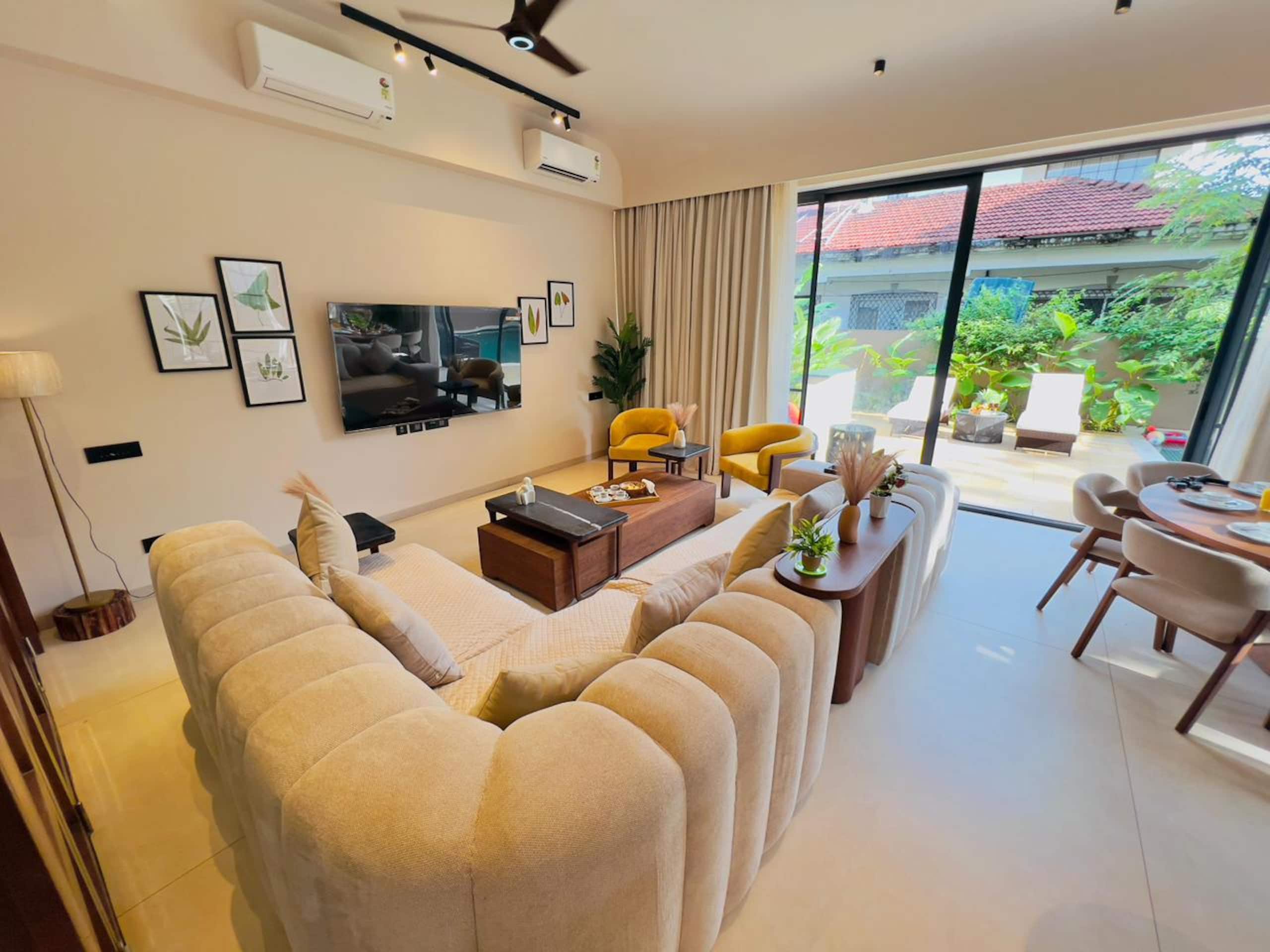 Ultra Luxury 4BHK Villa Anjuna - Private Pool 10