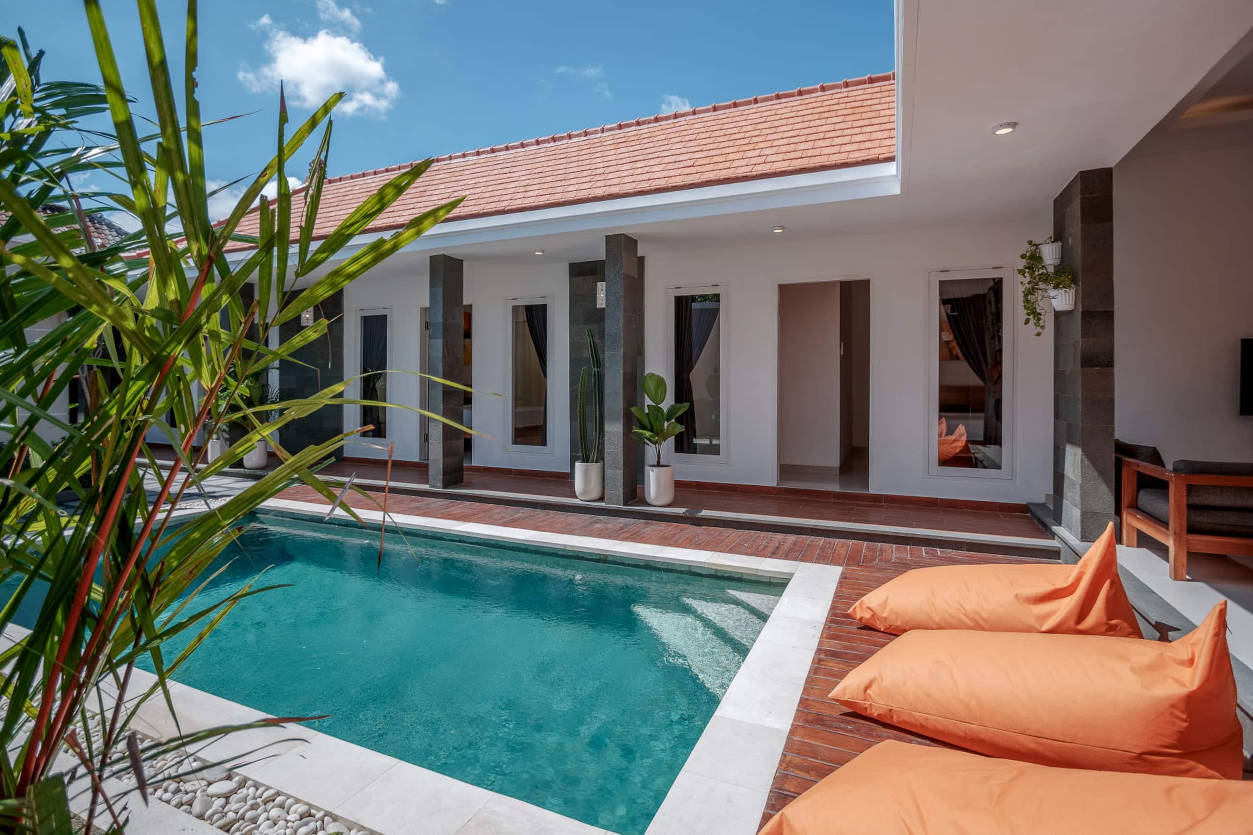 Amazing Villa in Oberoi Top Location 36