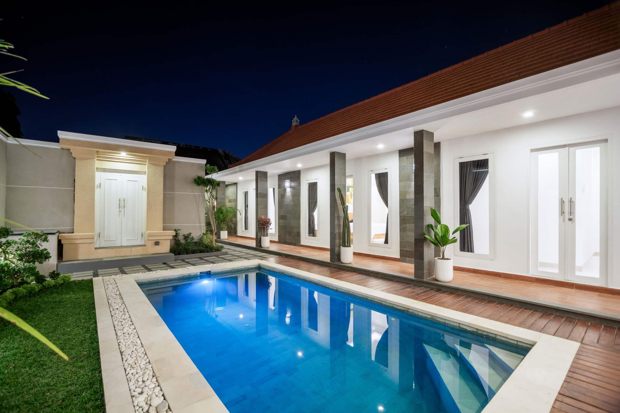 Amazing Villa in Oberoi Top Location 37