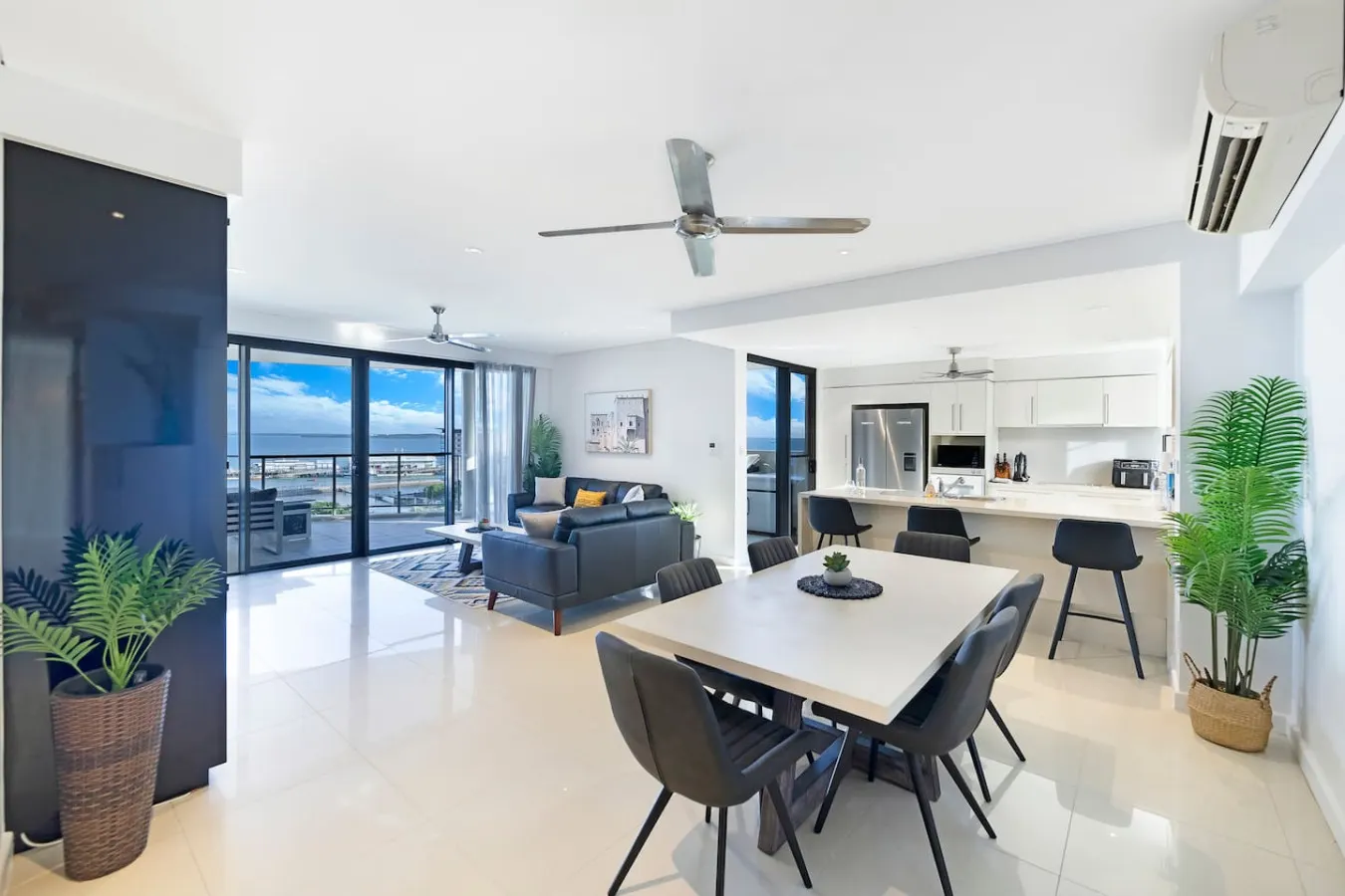 Zen At Arkaba ~ 3BR Luxury apt in Darwin City overlooking Waterfront Precinct 11