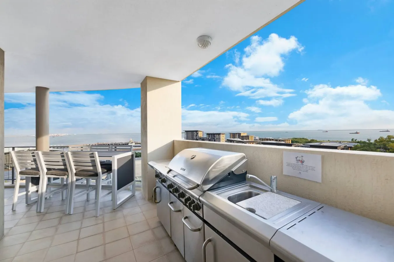 Zen At Arkaba ~ 3BR Luxury apt in Darwin City overlooking Waterfront Precinct 12
