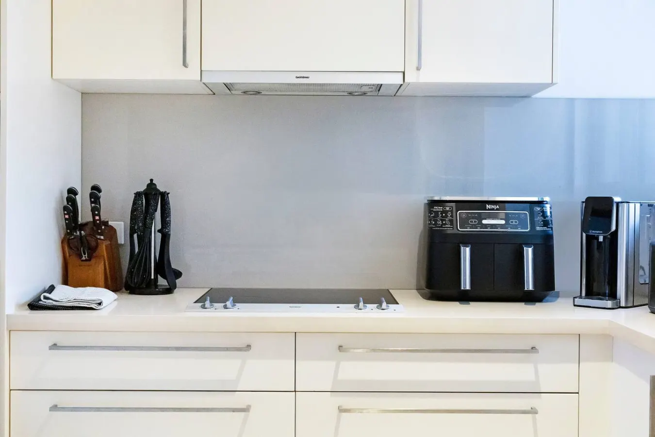 Zen At Arkaba ~ 3BR Luxury apt in Darwin City overlooking Waterfront Precinct 14