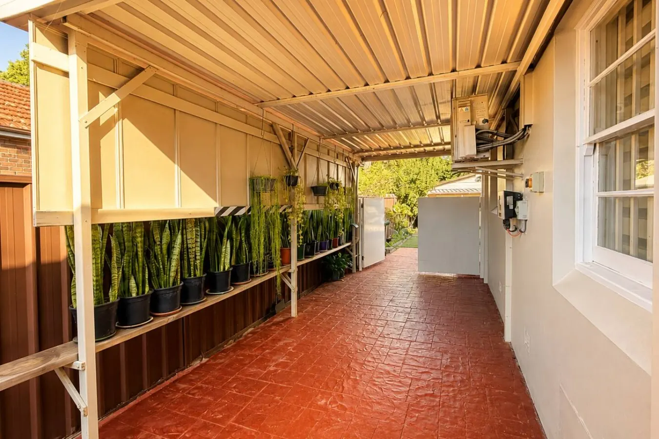 3BR Mascot House 3 Queen Beds Walk to Station 13