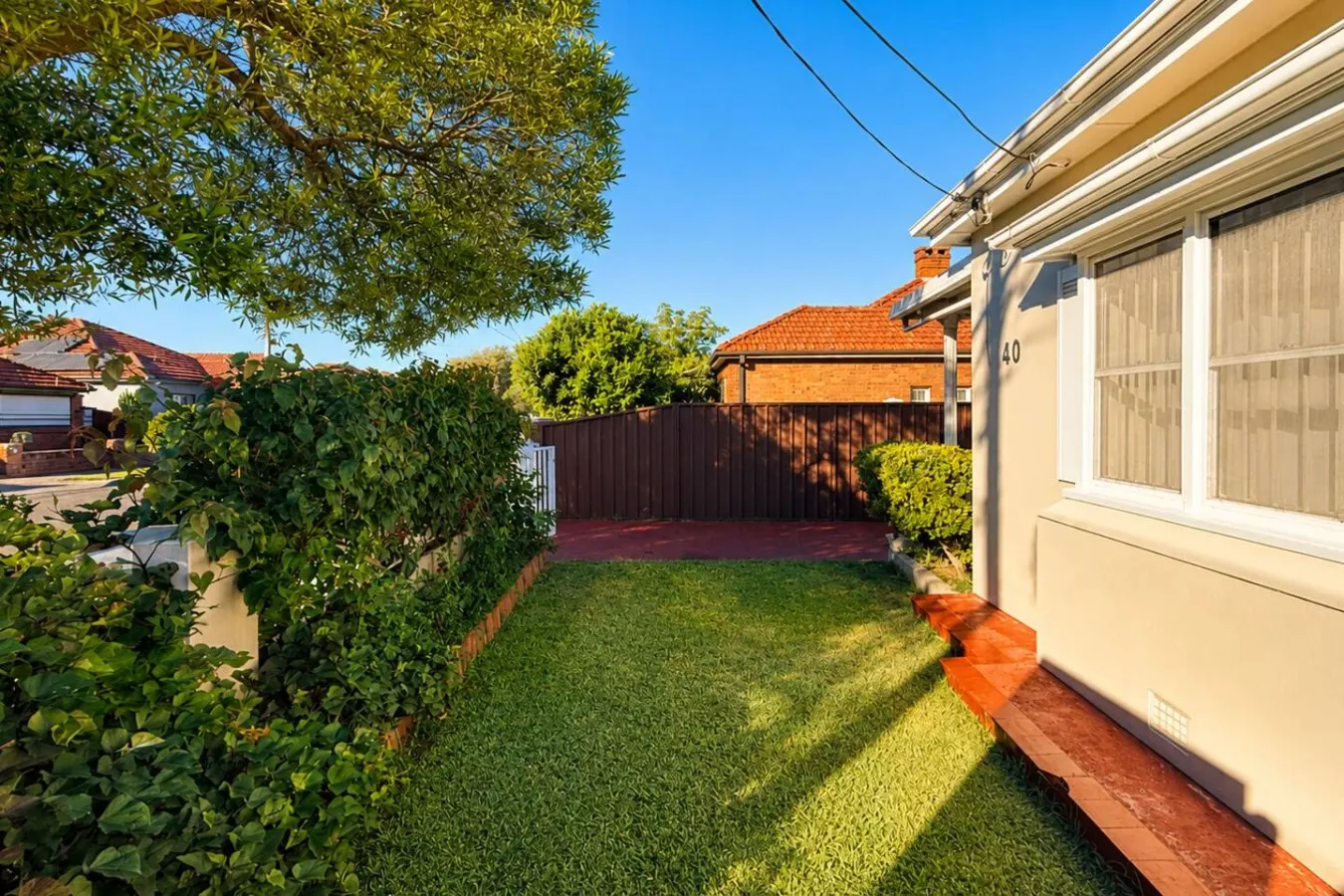 3BR Mascot House 3 Queen Beds Walk to Station 7