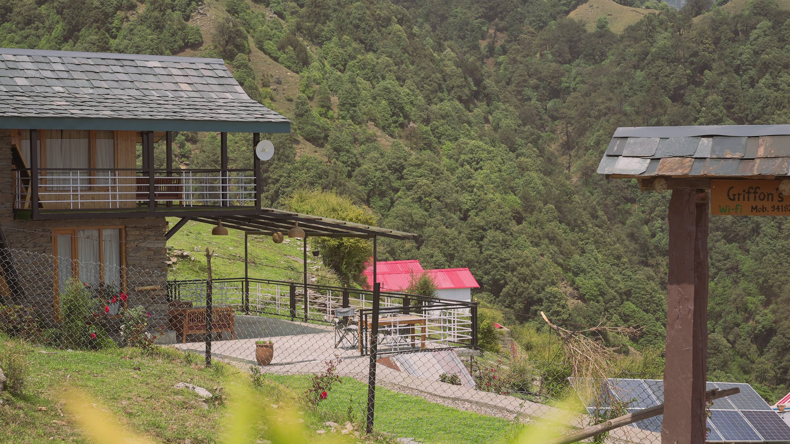 Griffons Cottage Only stay at Bir-Billing take-off 8