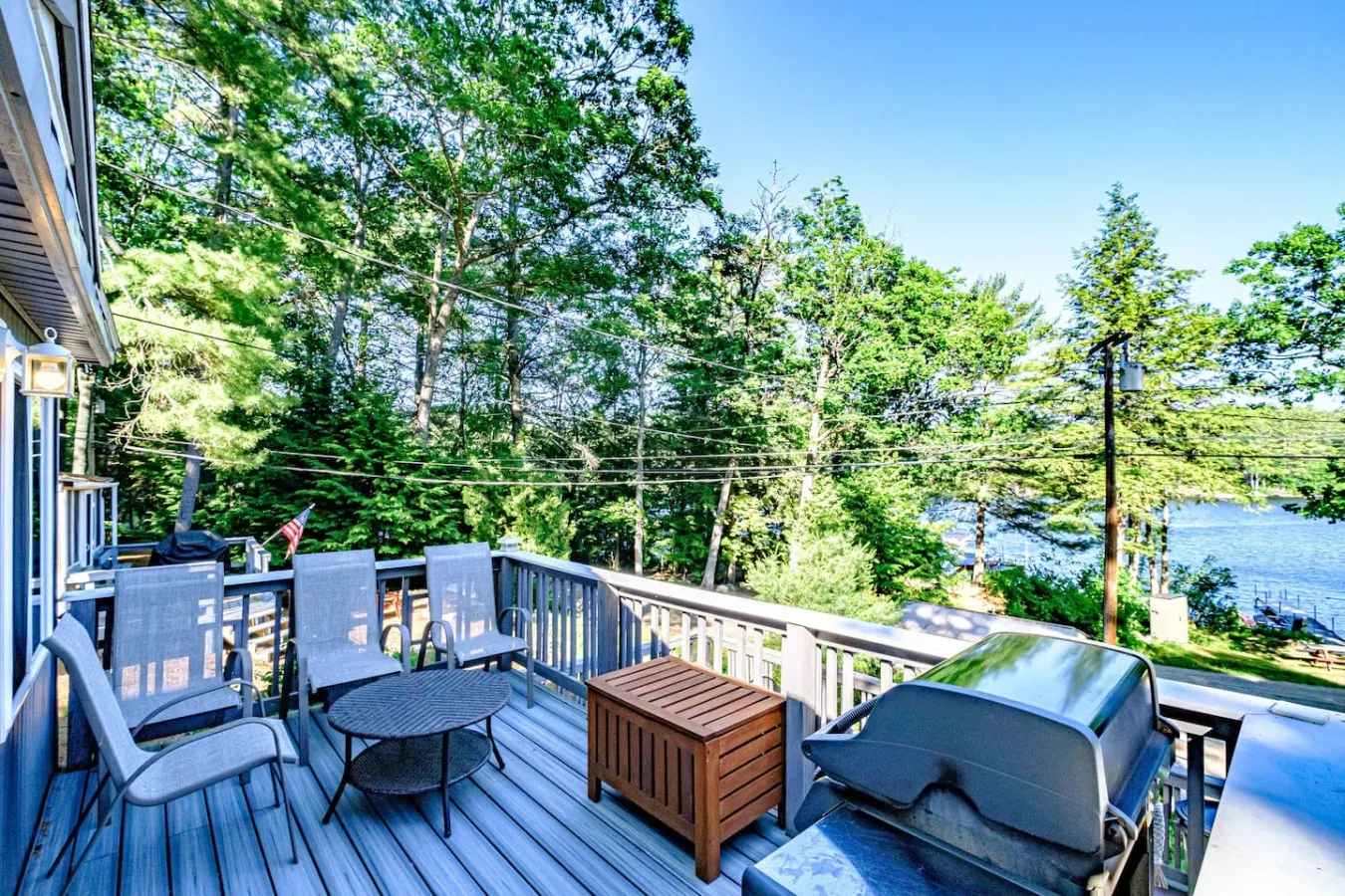Sandy Feet Retreat- Waterfront in Kettle Cove on Sebago 9
