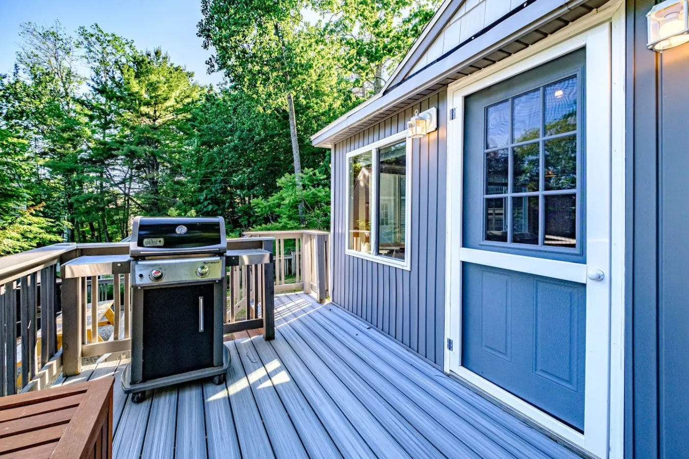 Sandy Feet Retreat- Waterfront in Kettle Cove on Sebago 10