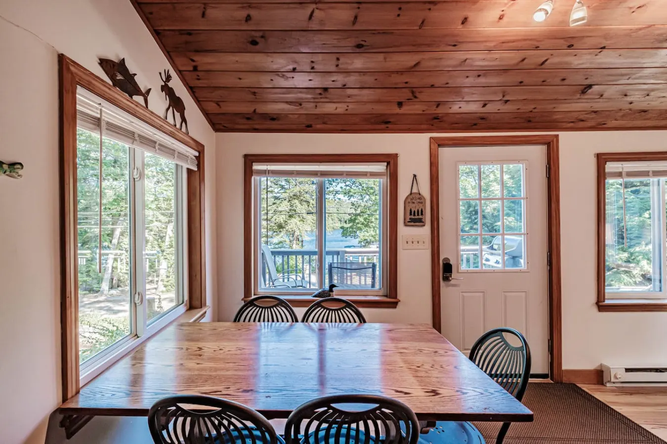 Sandy Feet Retreat- Waterfront in Kettle Cove on Sebago 13