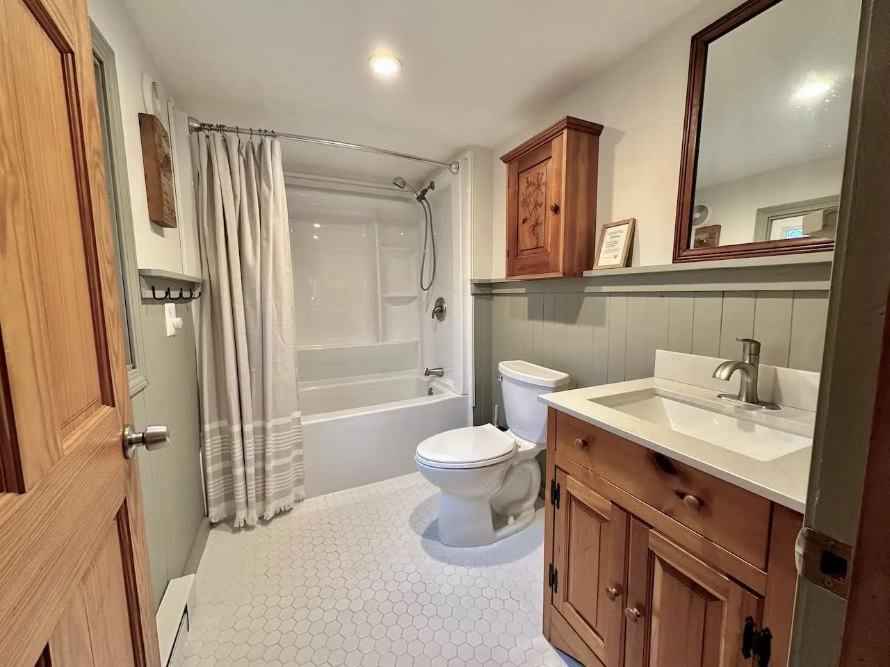 Sandy Feet Retreat- Waterfront in Kettle Cove on Sebago 19