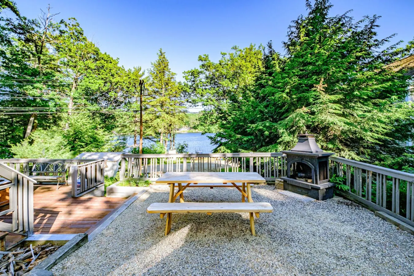 Sandy Feet Retreat- Waterfront in Kettle Cove on Sebago 6