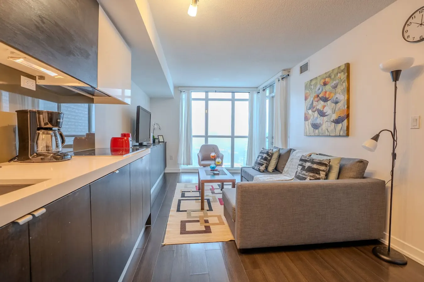 Bright City 1BR Walk Everywhere Sleeps 4 11