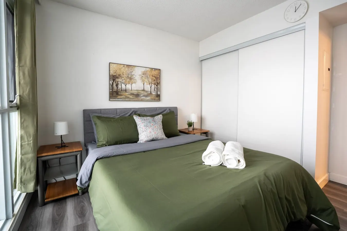 Bright City 1BR Walk Everywhere Sleeps 4 7