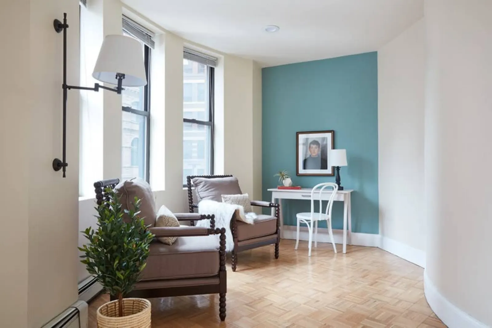 Airy 2br Apt Downtown Boston - Smart Lock Entry 3