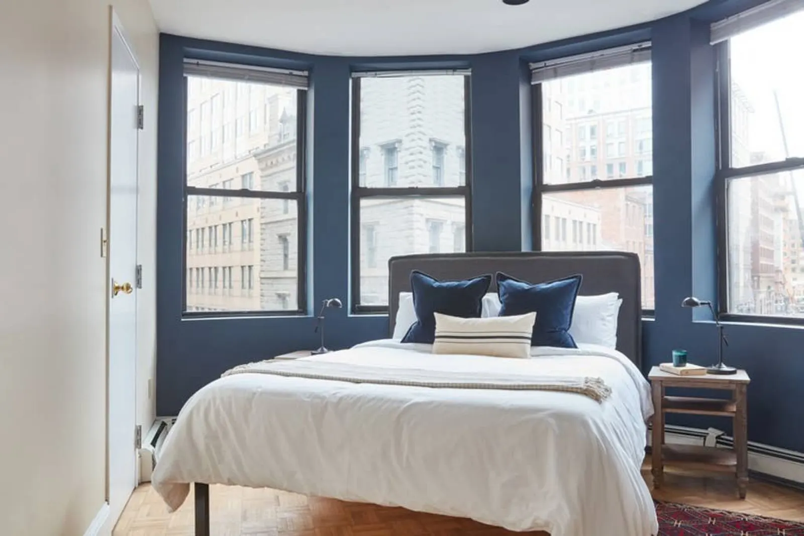 Airy 2br Apt Downtown Boston - Smart Lock Entry 5