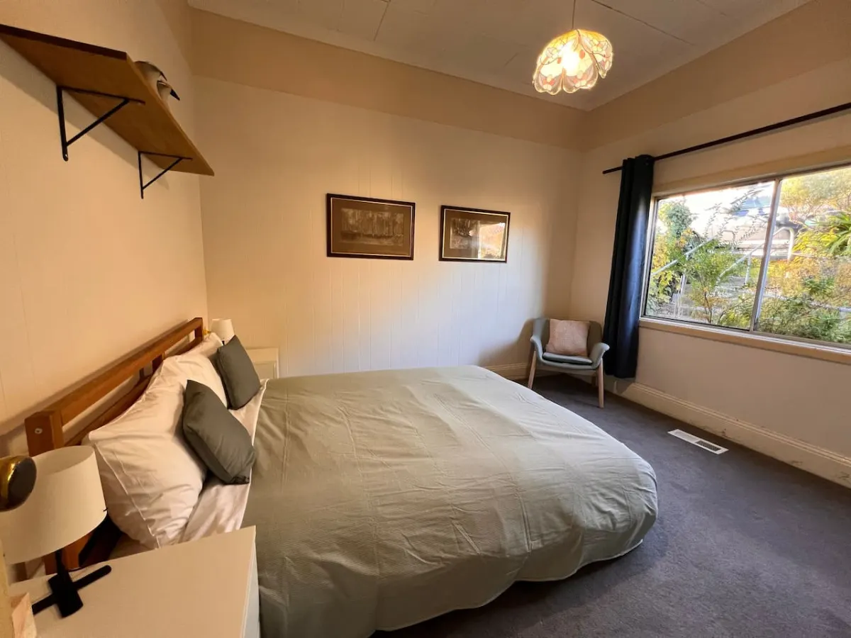 Alkira Cottage: Cozy, Comfortable, and Convenient 9