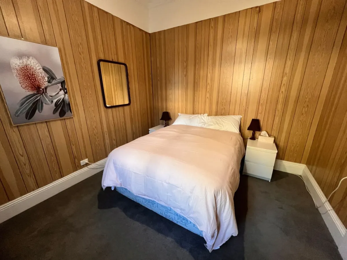 Alkira Cottage: Cozy, Comfortable, and Convenient 13