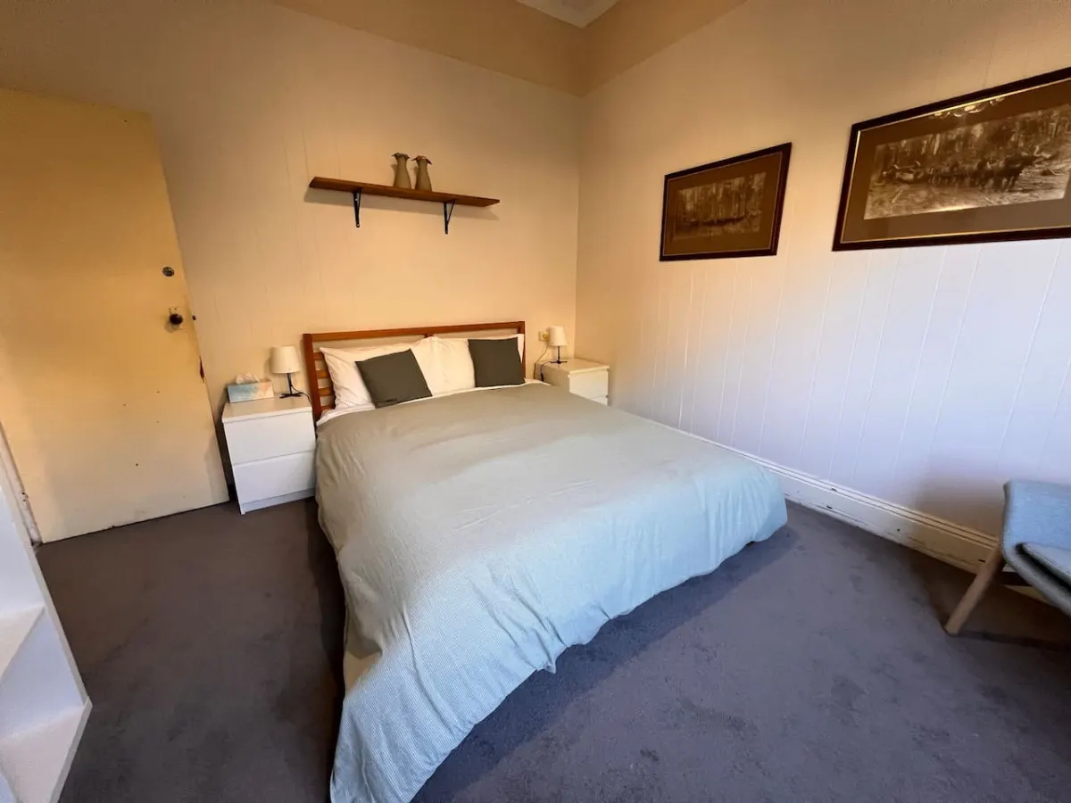 Alkira Cottage: Cozy, Comfortable, and Convenient 8