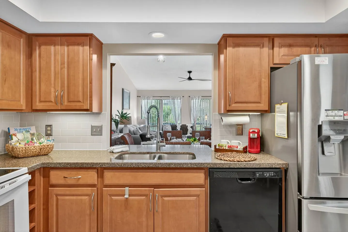 Florida Oasis Fully Equipped 12 Min to Beaches 17