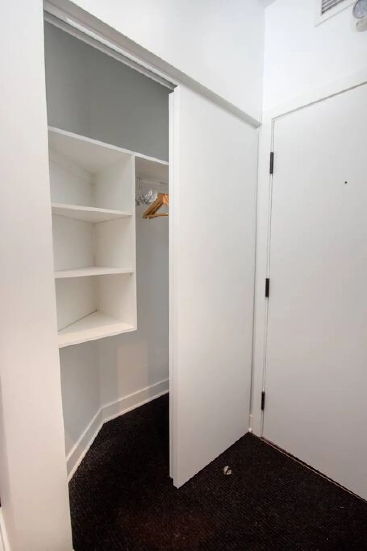 Studio17/Plateau/St-Denis/Terraces/SelfCheck-In/AC 19