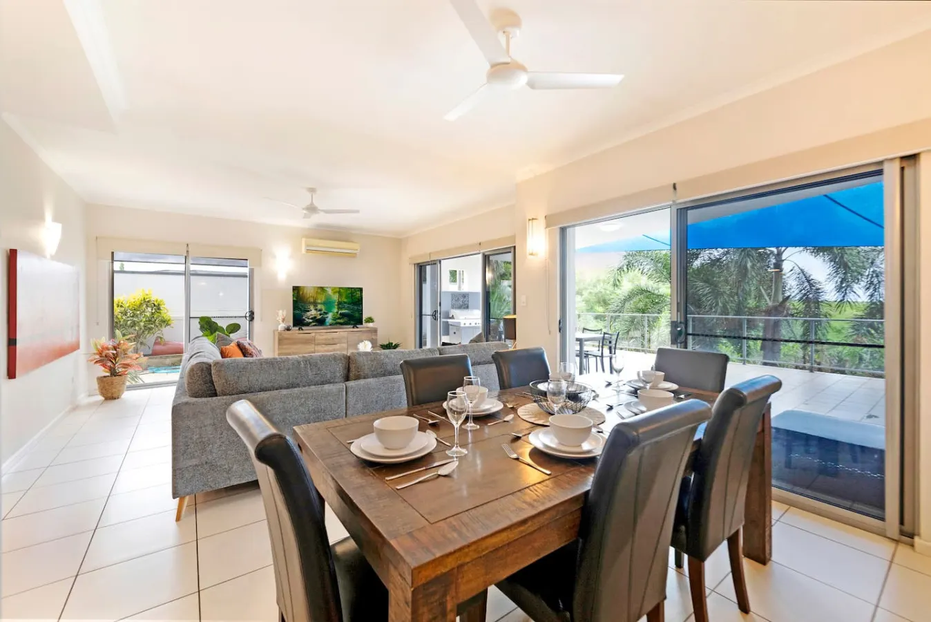 Zen Saltwater Retreat: balcony ~ pool ~ seaview 4