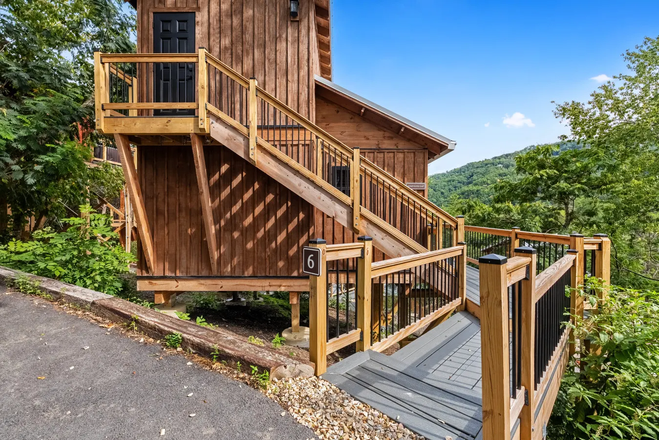 Newfound Gap, Treelodge #6 9