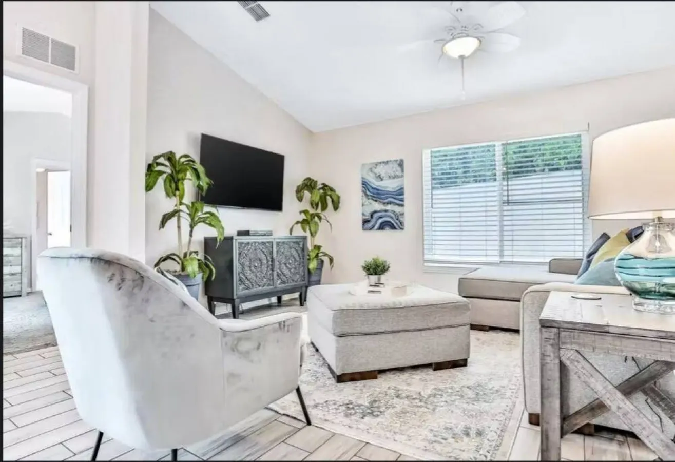 Elegant Large Private Home with Heated Pool! 13