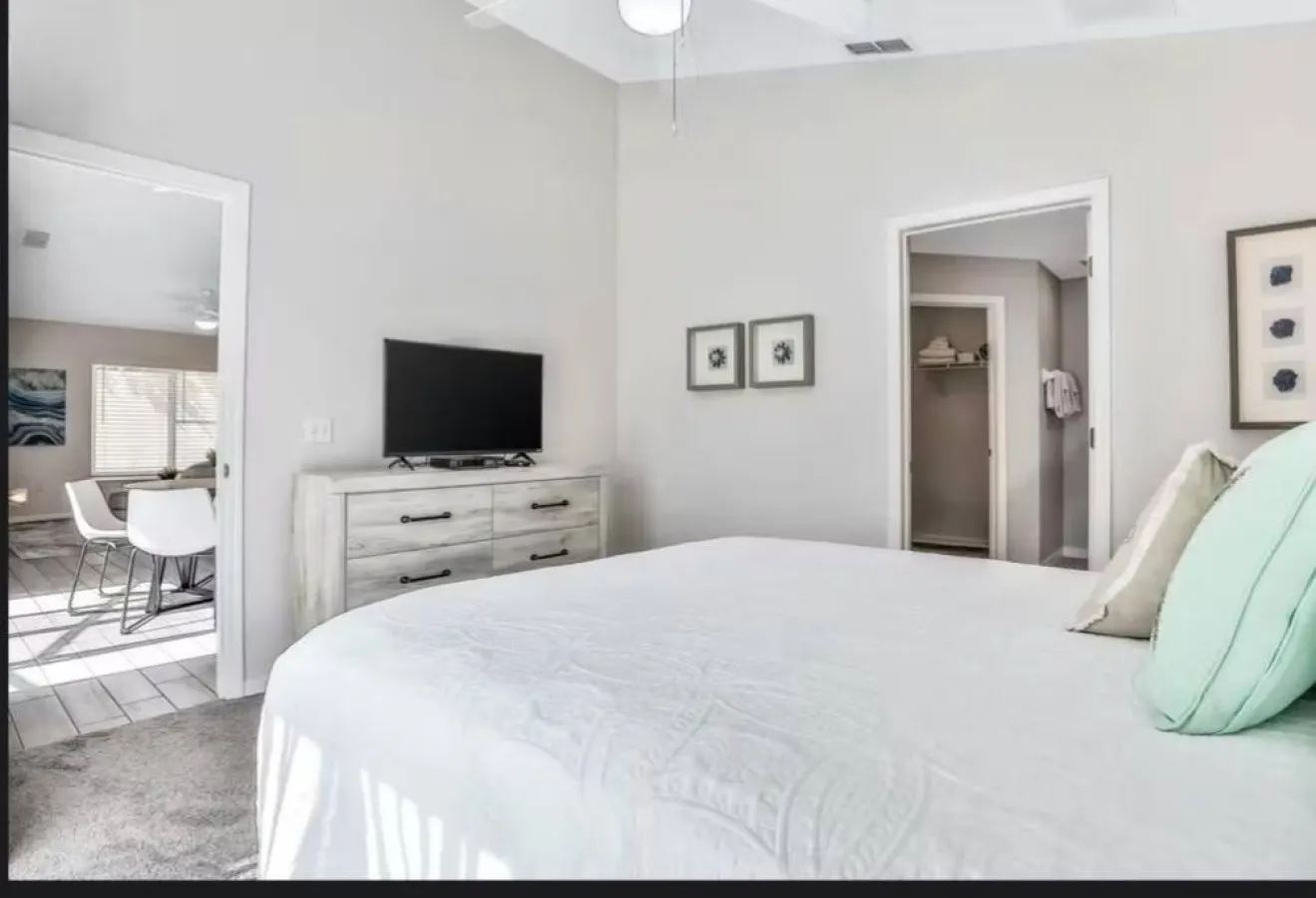 Elegant Large Private Home with Heated Pool! 19
