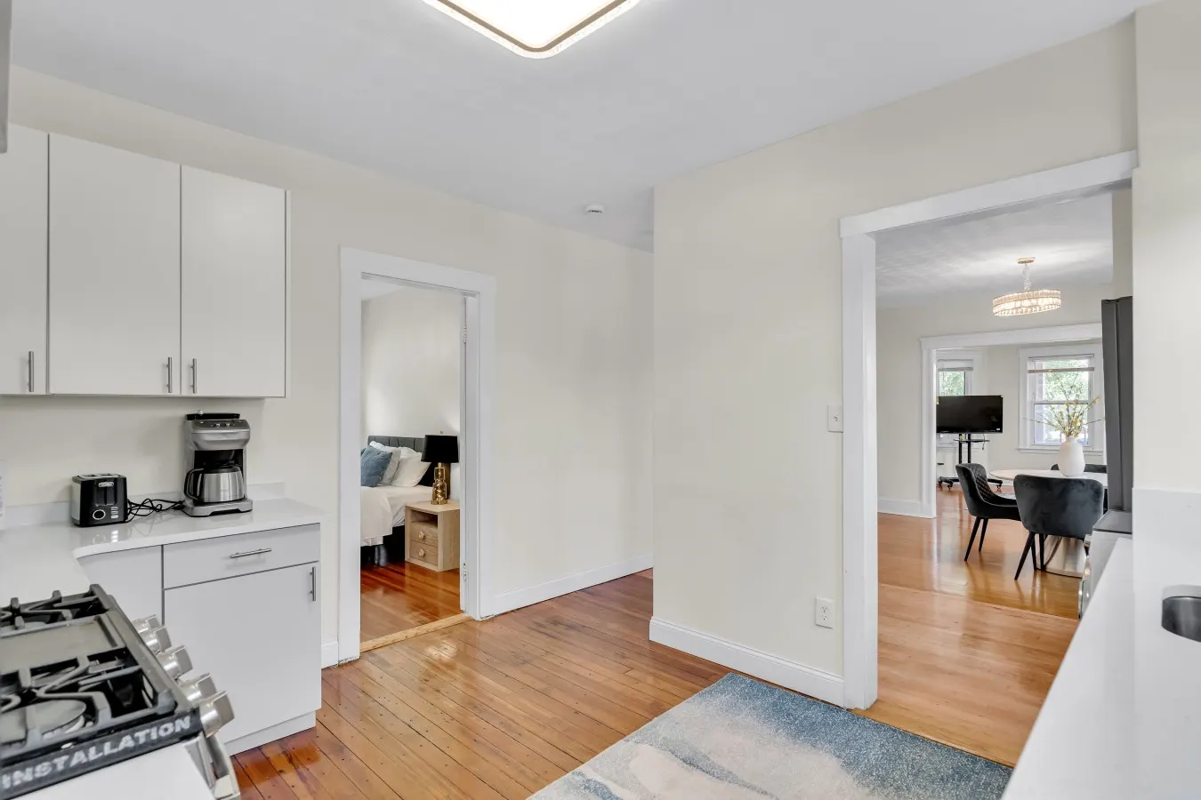 Sunny & Spacious 2BR Apartment Near Harvard Long Stays 10
