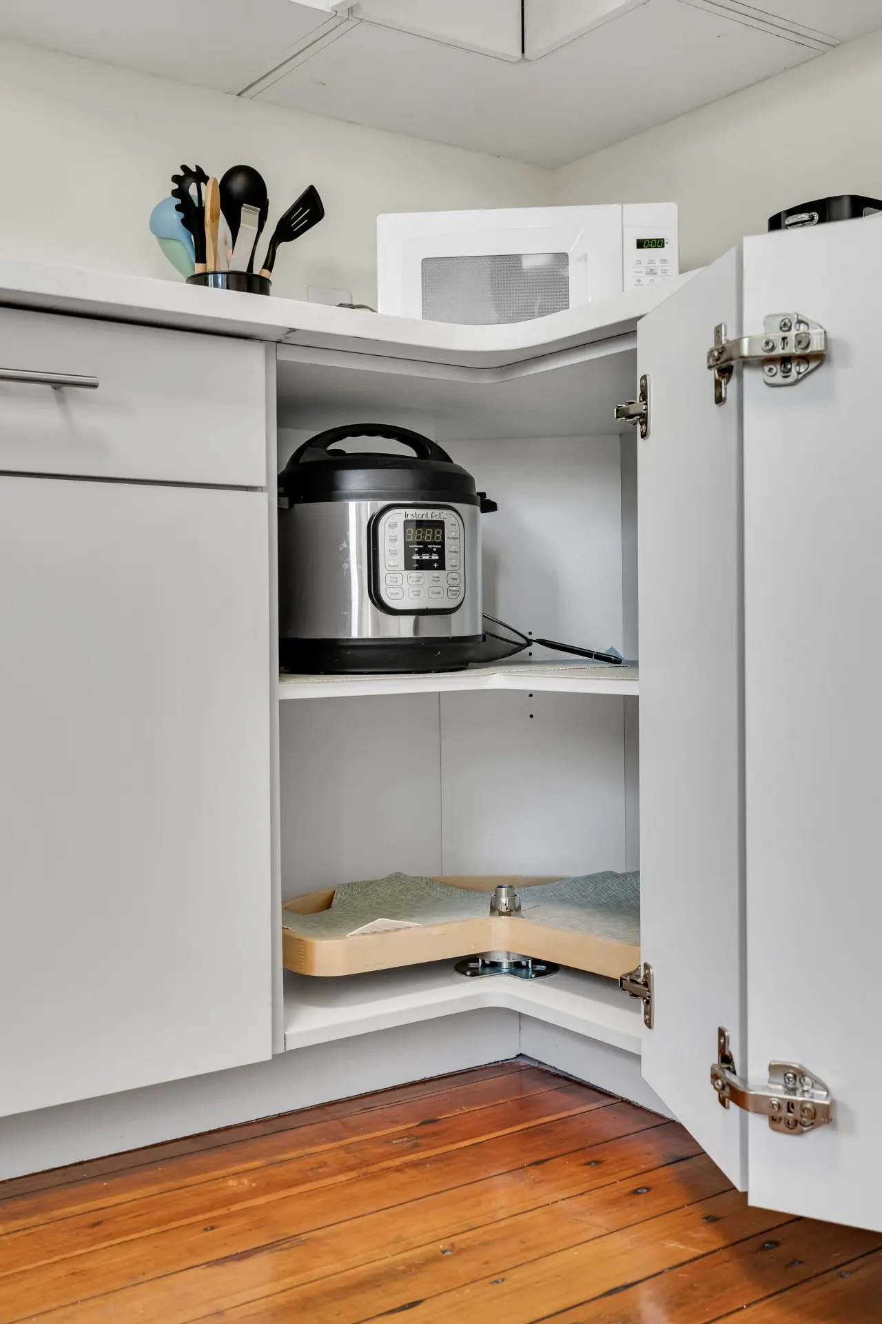 Sunny & Spacious 2BR Apartment Near Harvard | Long Stays — photo 3