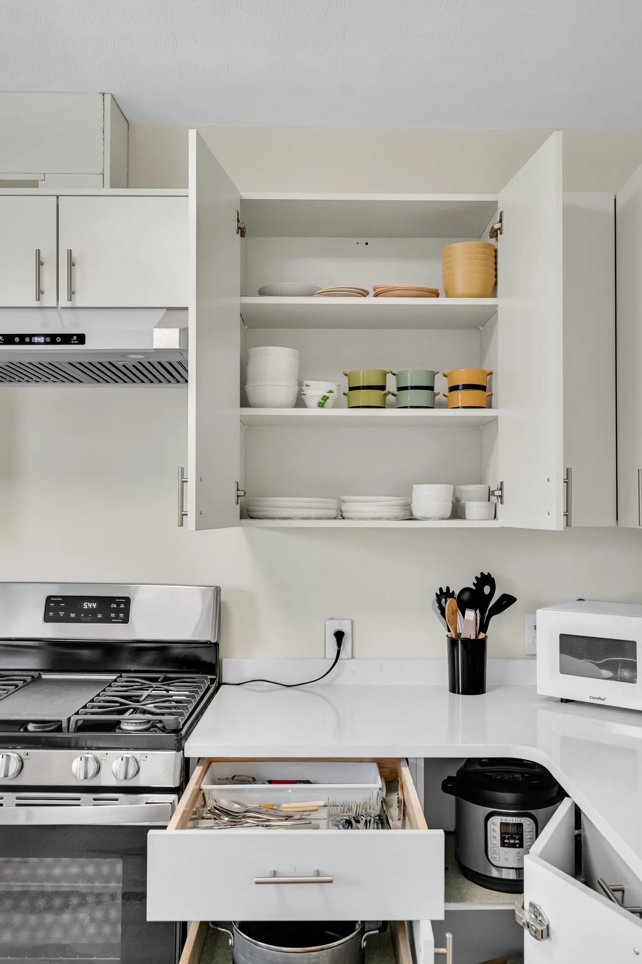 Sunny & Spacious 2BR Apartment Near Harvard Long Stays 7