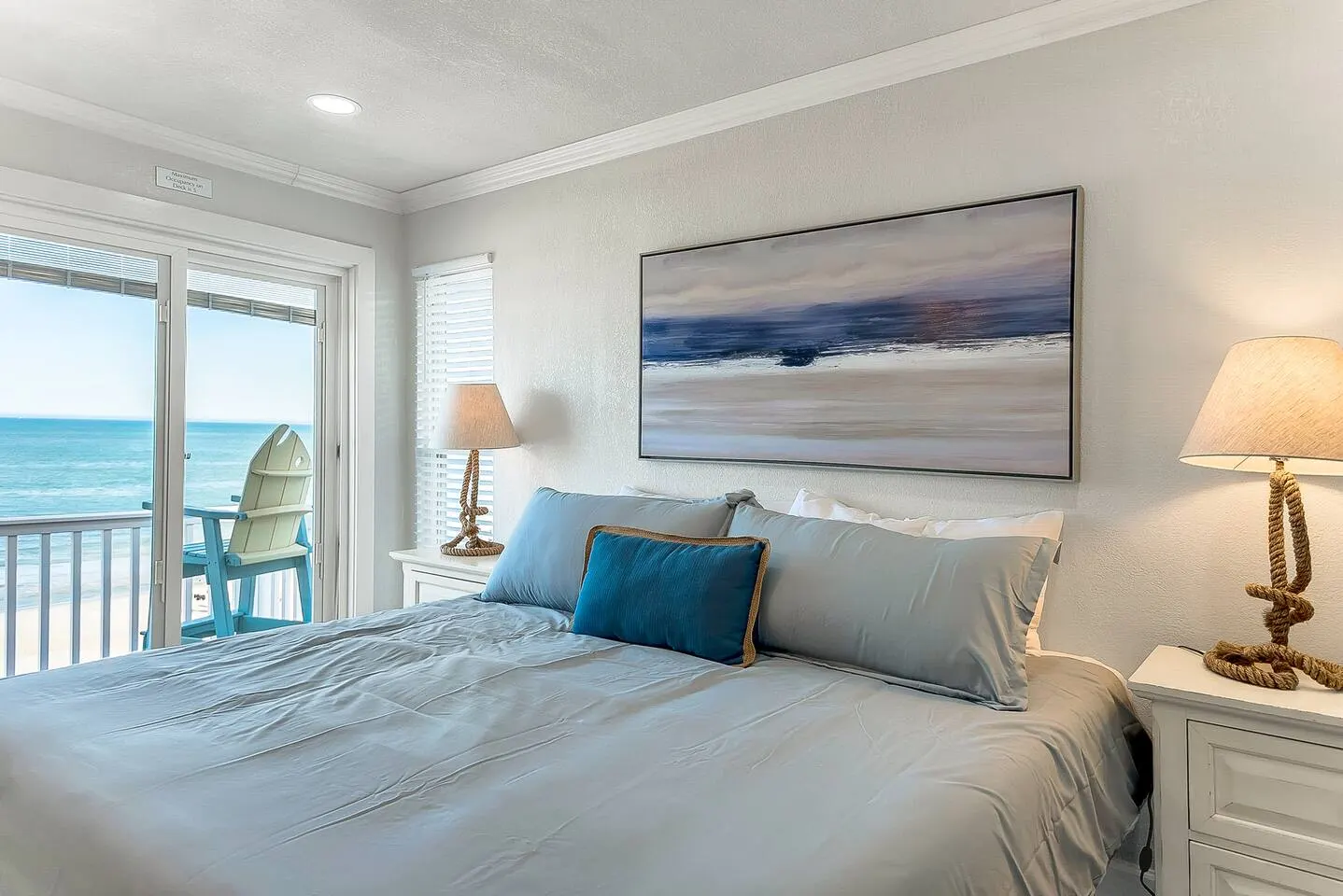 Chic’s Beach Oceanfront 3BR Home With Deck Views 11