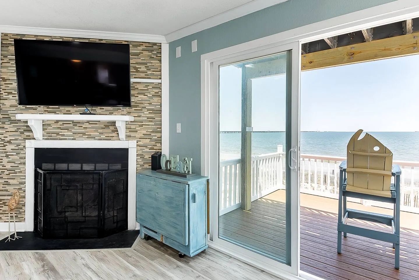 Chic’s Beach Oceanfront 3BR Home With Deck Views 17