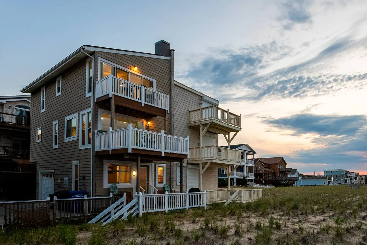 Chic’s Beach Oceanfront 3BR Home With Deck Views 6