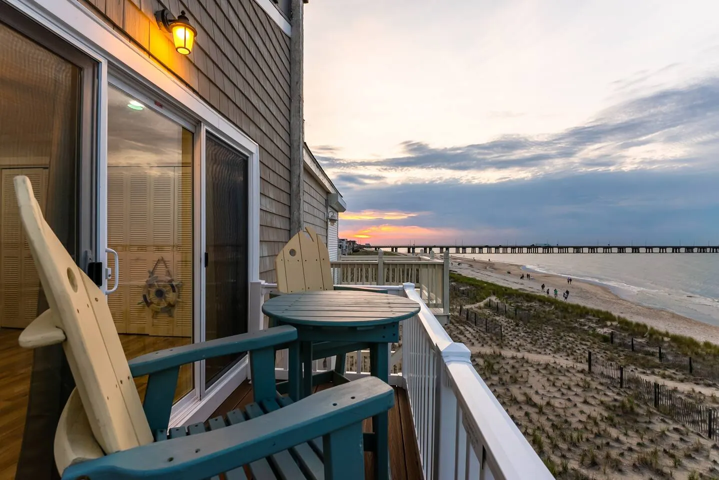 Chic’s Beach Oceanfront 3BR Home With Deck Views 7