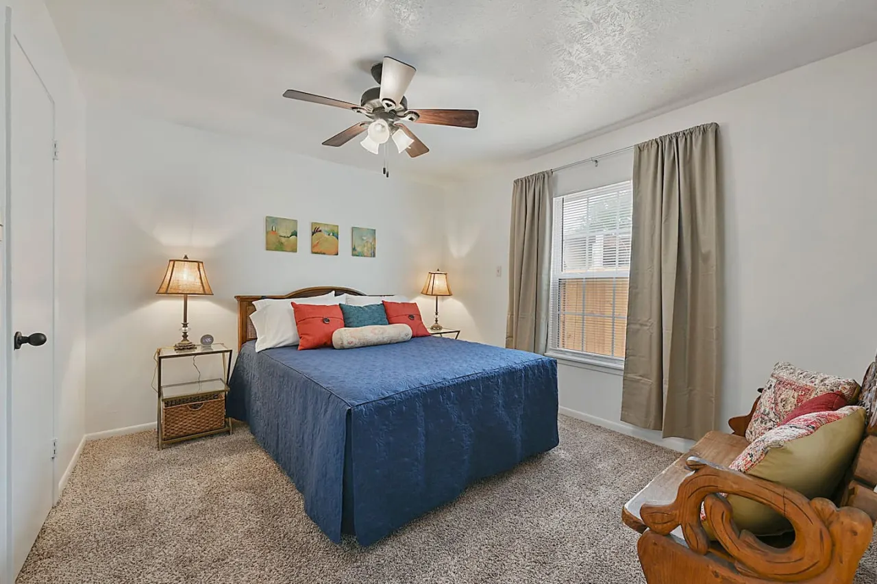 Villa Navidad - 6 Min Drive to Campus & Kyle Field 11