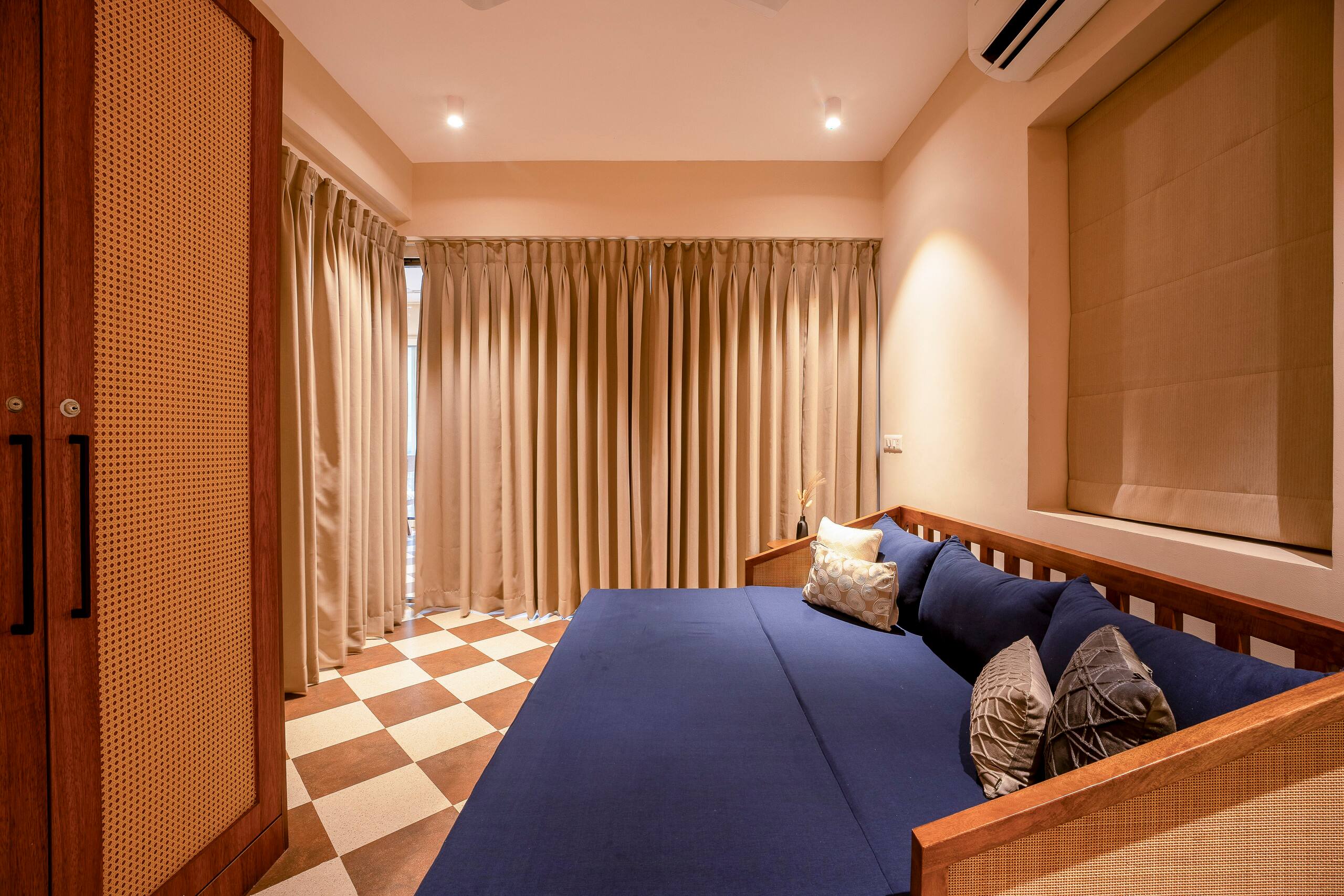 Staymaster Solintra C402 | Sea View 1.5BHK w/ Pool 30