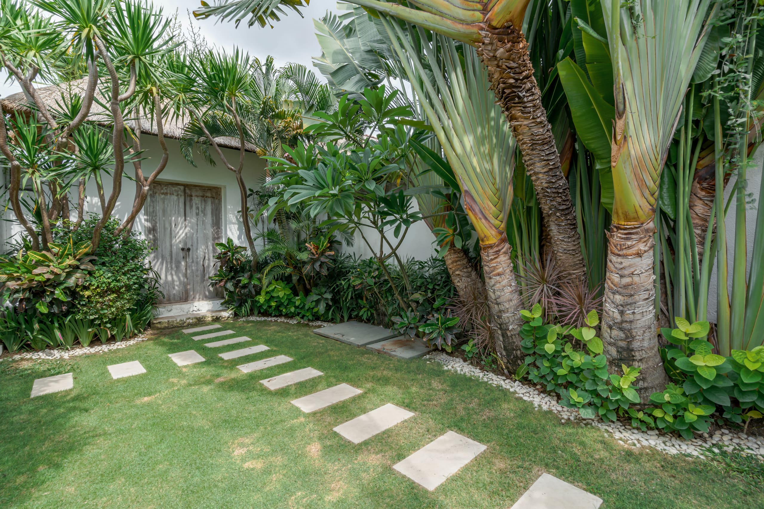 Villa Art Gecko | 2BR next to Beach in Seminyak 38