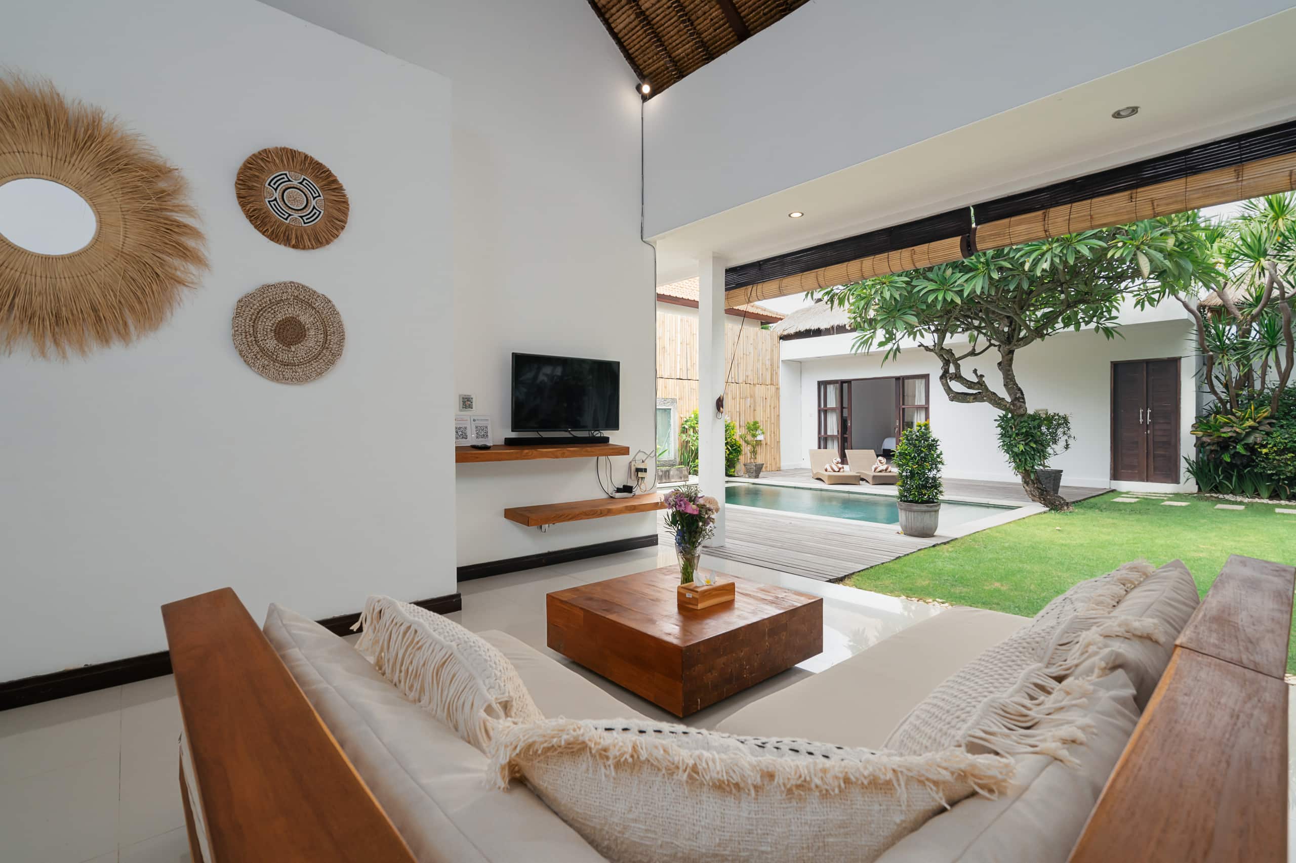 Villa Art Gecko | 2BR next to Beach in Seminyak 9