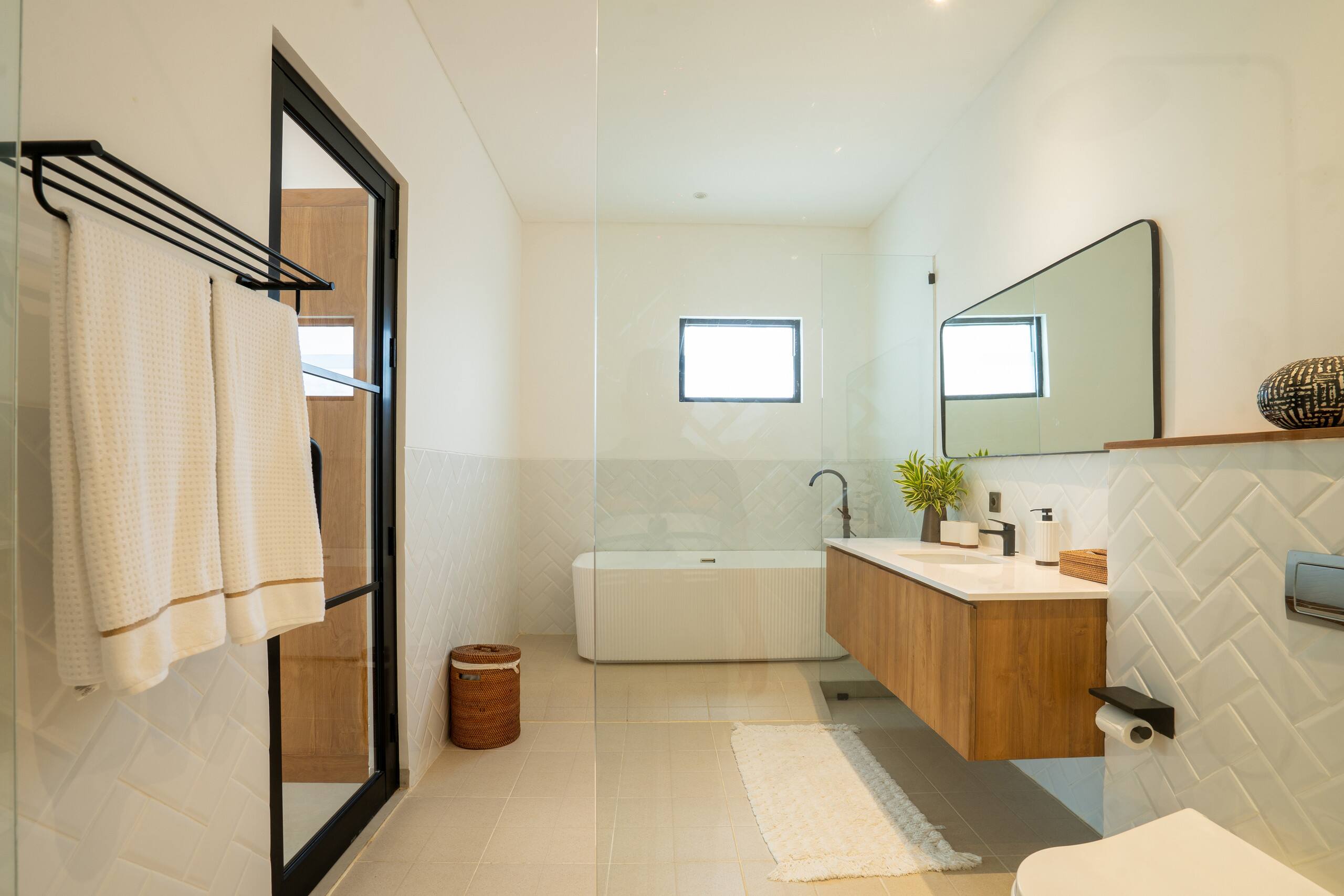 Villa Leva | Luxury Tropical 3BR Jimbaran 21