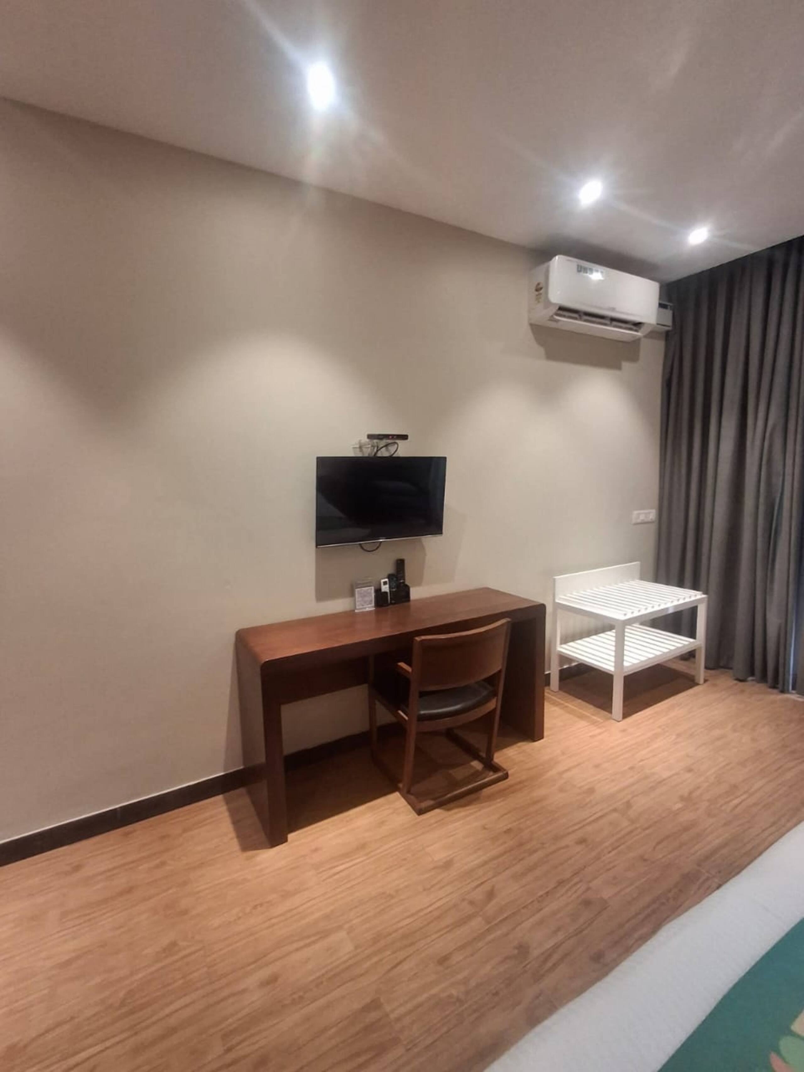 Mandrem Beach Retreat | Pool Access | AC | Bathtub 19