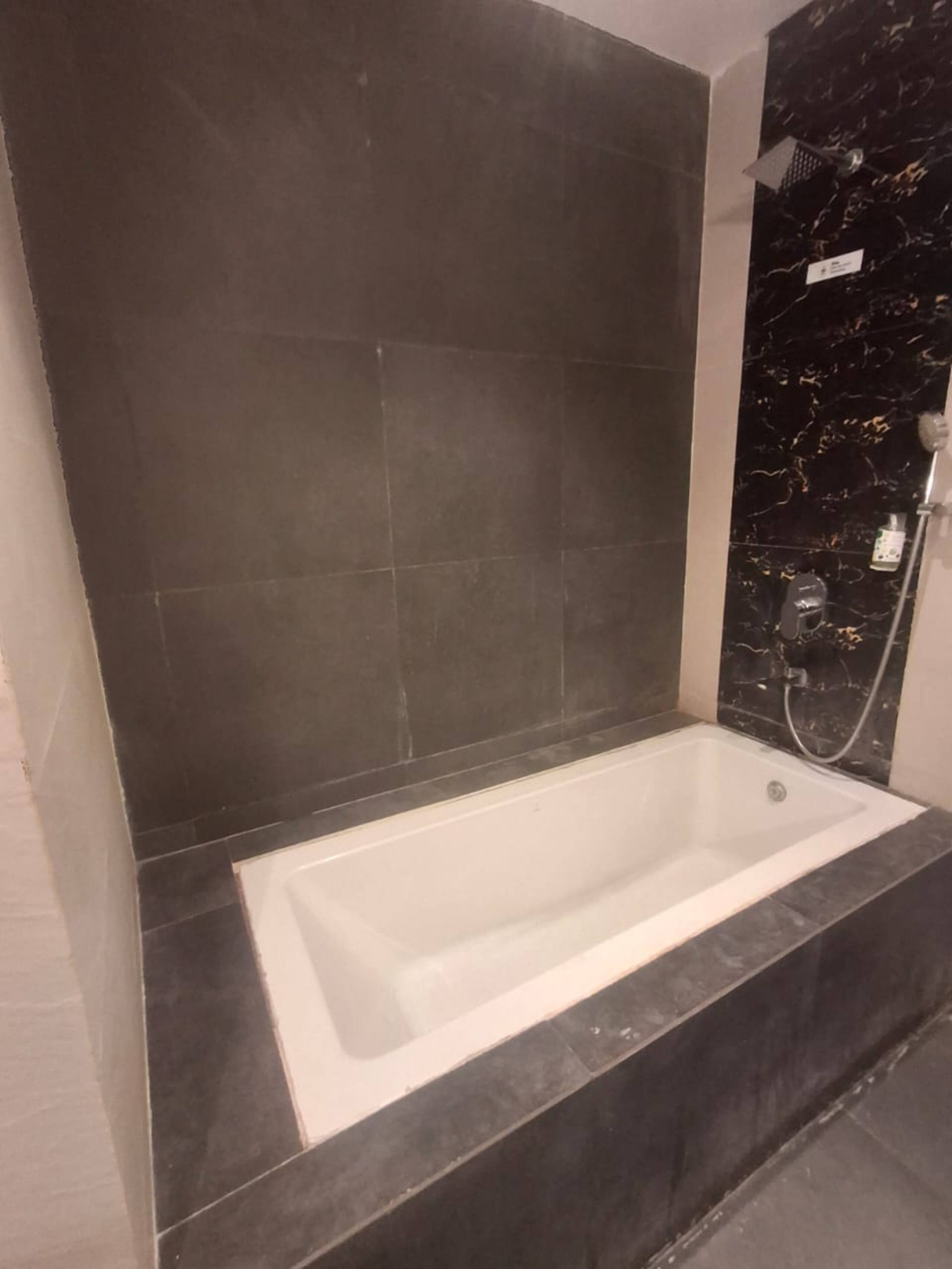 Mandrem Beach Retreat | Pool Access | AC | Bathtub 16