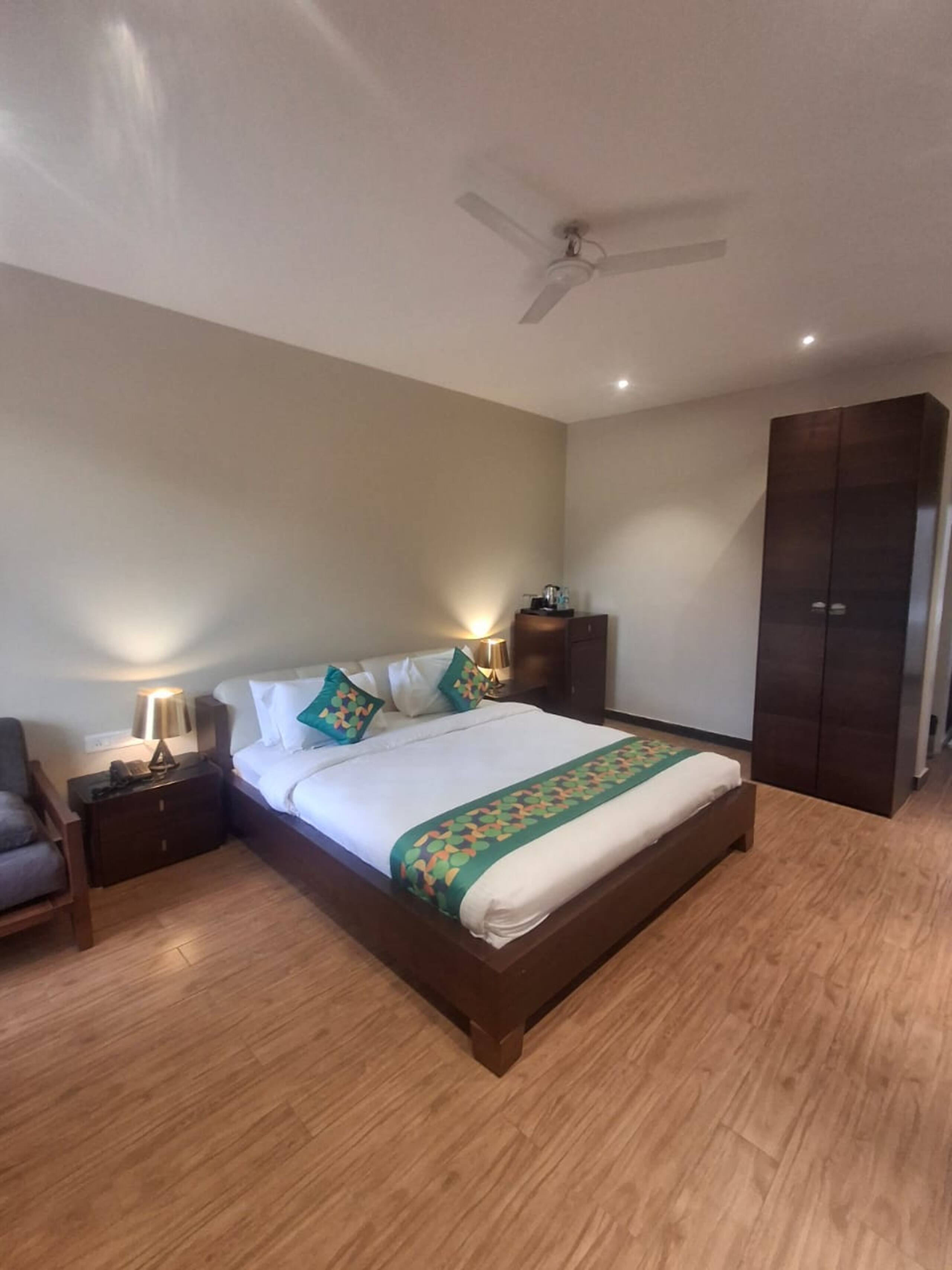 Mandrem Beach Retreat | Pool Access | AC | Bathtub 14