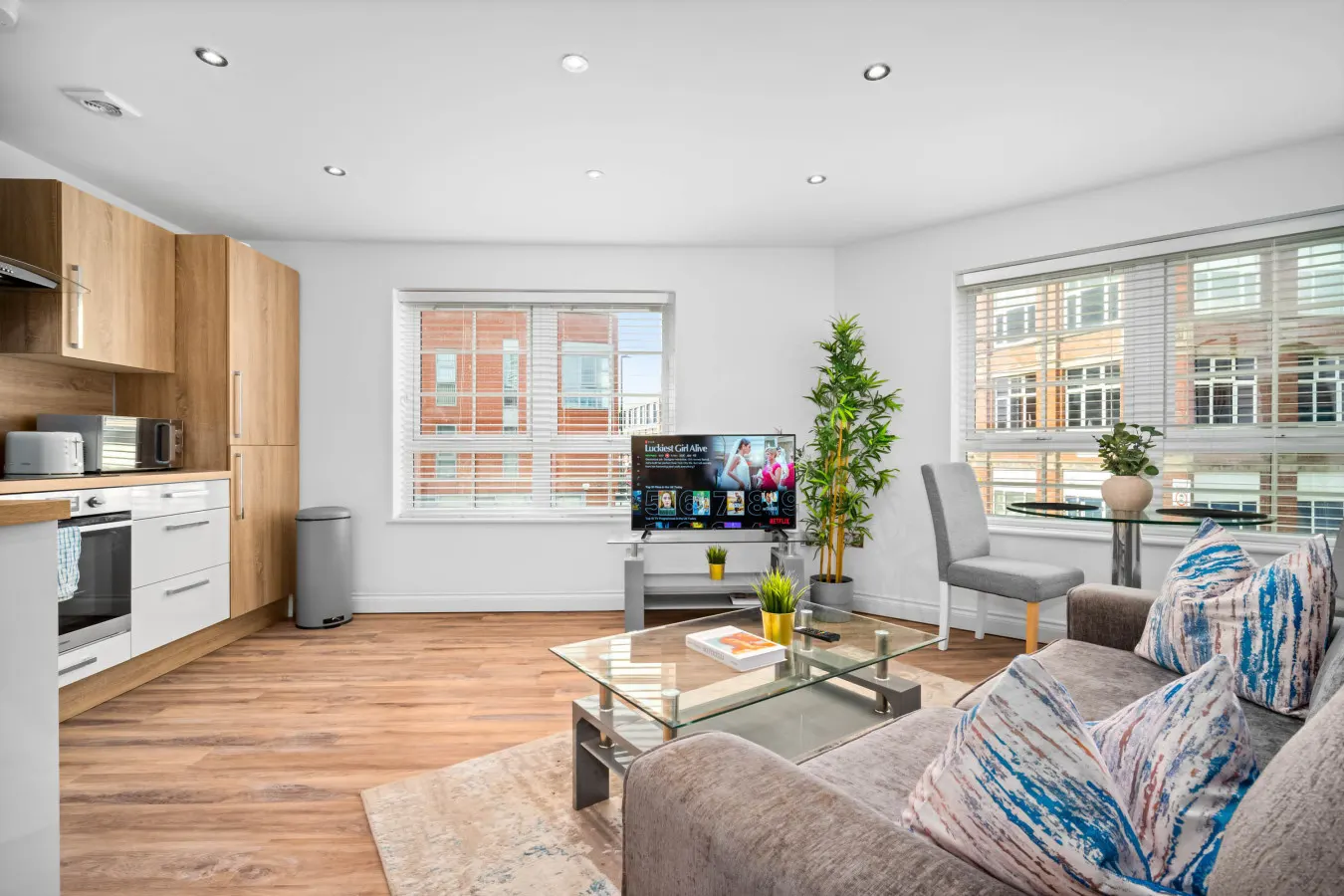 Modern Apartment - Jewellery Quarter - Smart TV - WIFI 2 19