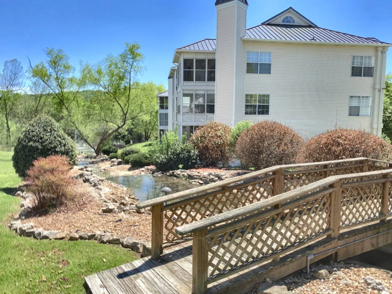 Easy Entry, Pools, Hot Tub, Strip Close! 11