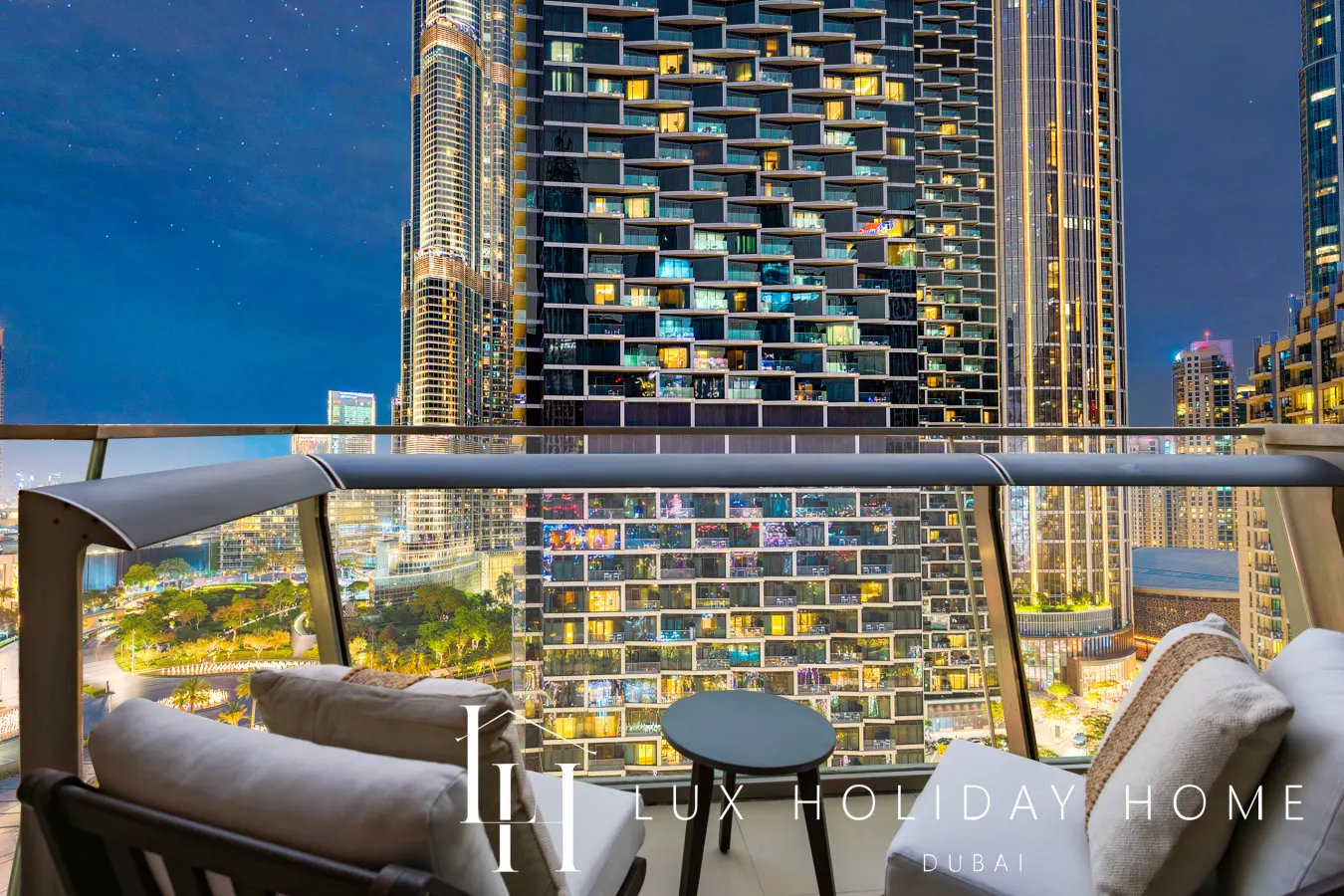 LUX The Burj Vista Suite 9