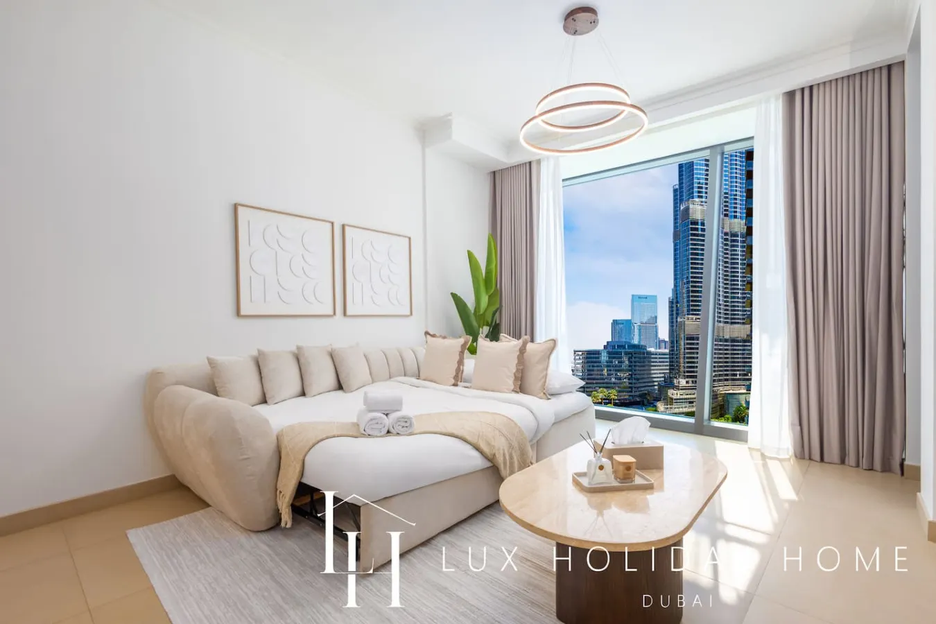 LUX The Burj Vista Suite 8