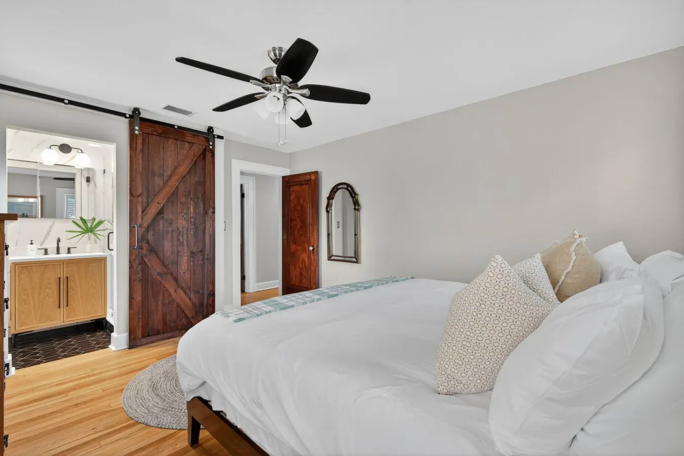 140 Home - Captain's Quarters Bungalow 10